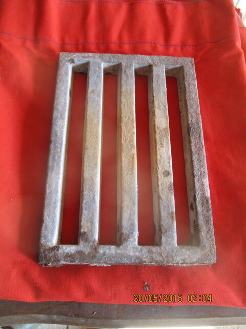 grille en fonte 5 Casteljaloux (47)