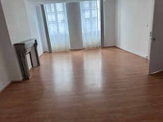  Appartement à louer 3 pièces 80 m²