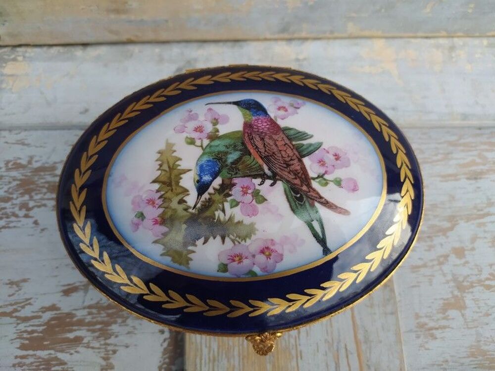 Boite &agrave; Bijoux Porcelaine de Limoges Bleu Cobalt et Bronze Décoration
