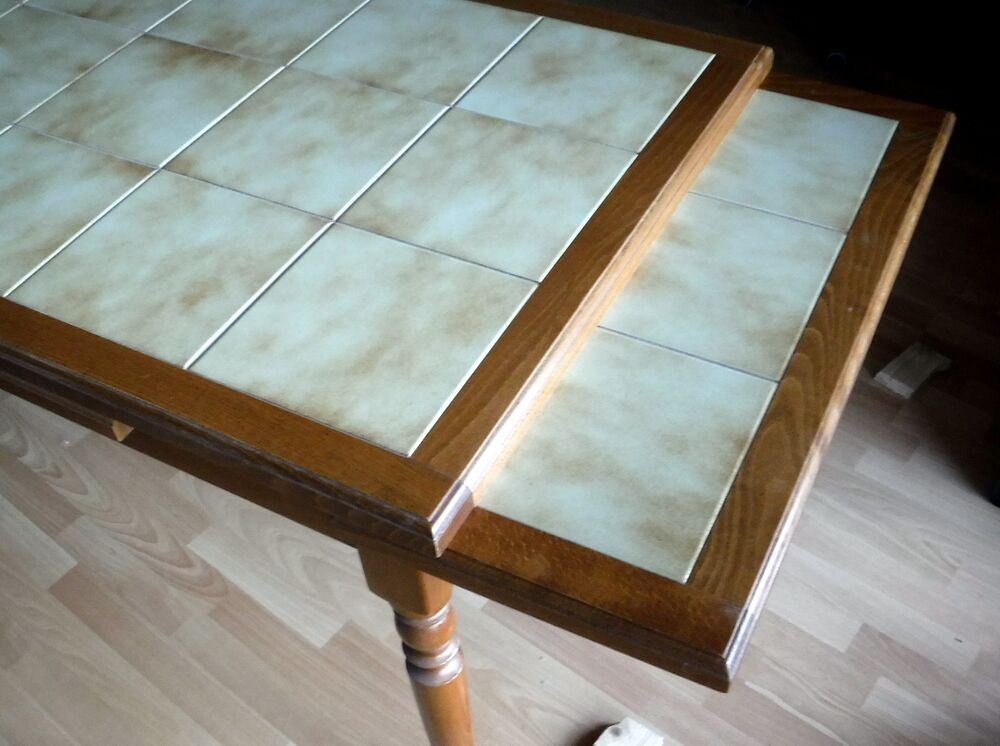Table 70 * 110 avec 2 rallonges de 30 Meubles