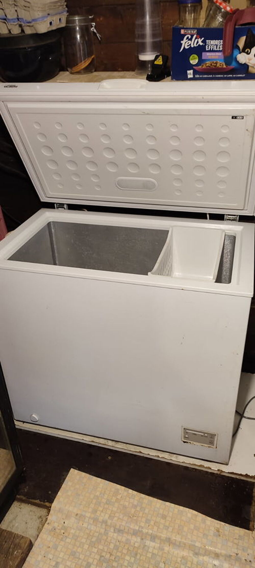 Cong&eacute;lateur bahut 200 L Valberg Electroménager