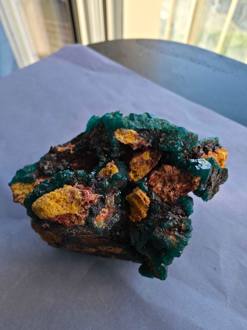 Dioptase sur Gangue Naturelle-Katanga, RDC(134g) 
