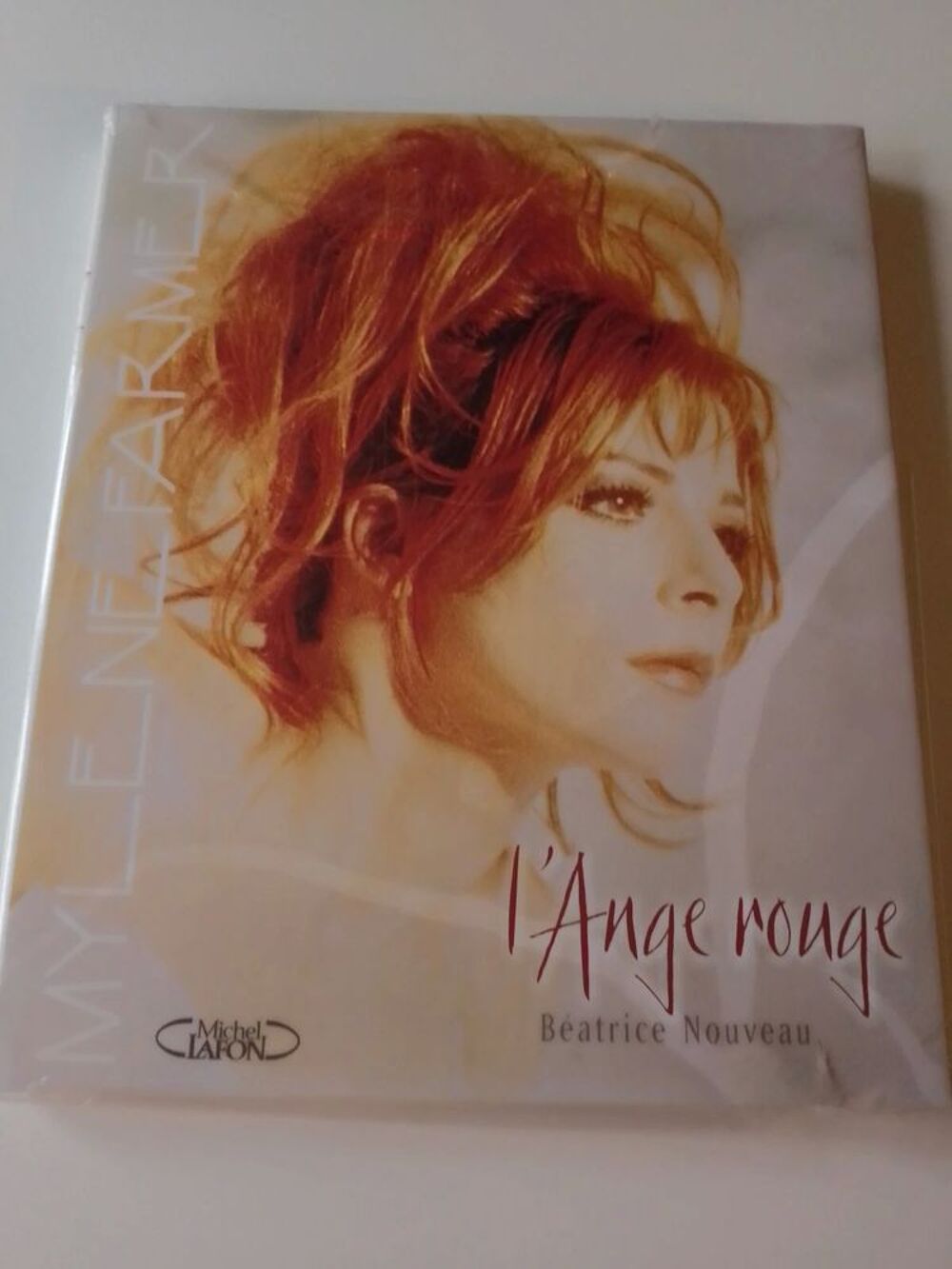 MYLENE FARMER RARE LIVRE "L'ANGE ROUX" DE BEATRICE NOUVEAU N Livres et BD