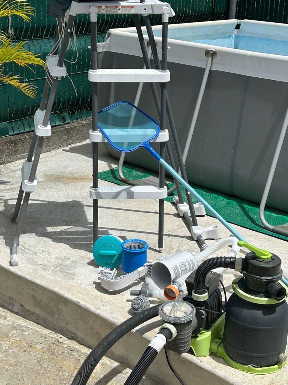 Piscine rectangulaire 4x2x1,22 &agrave; tr&egrave;s bon prix Sports
