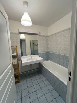  Appartement à louer 2 pièces 59 m²