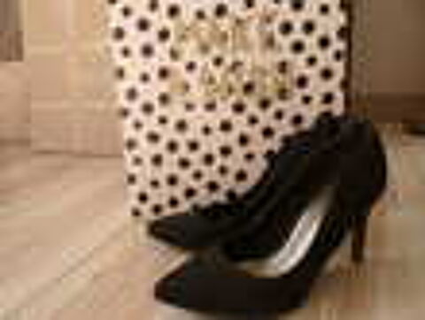 chaussures g&eacute;mo escarpins femme 38 noir TBE Chaussures