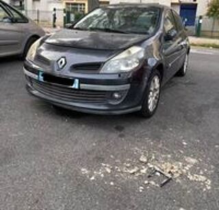 Clio III Clio 1.5 dCi 85 Confort Expression 2006 occasion 69200 V&eacute;nissieux