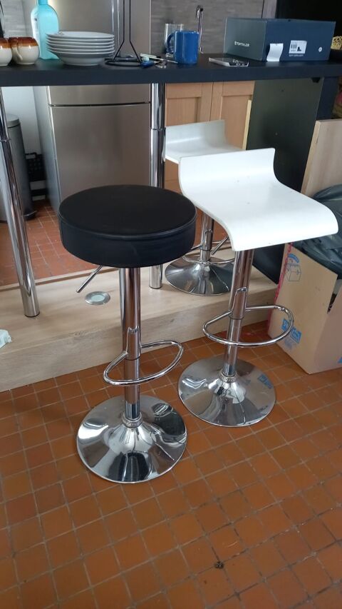 Lot de 6 tabourets de bar - similicuir noir et mtal chrom 10 Vivans (42)