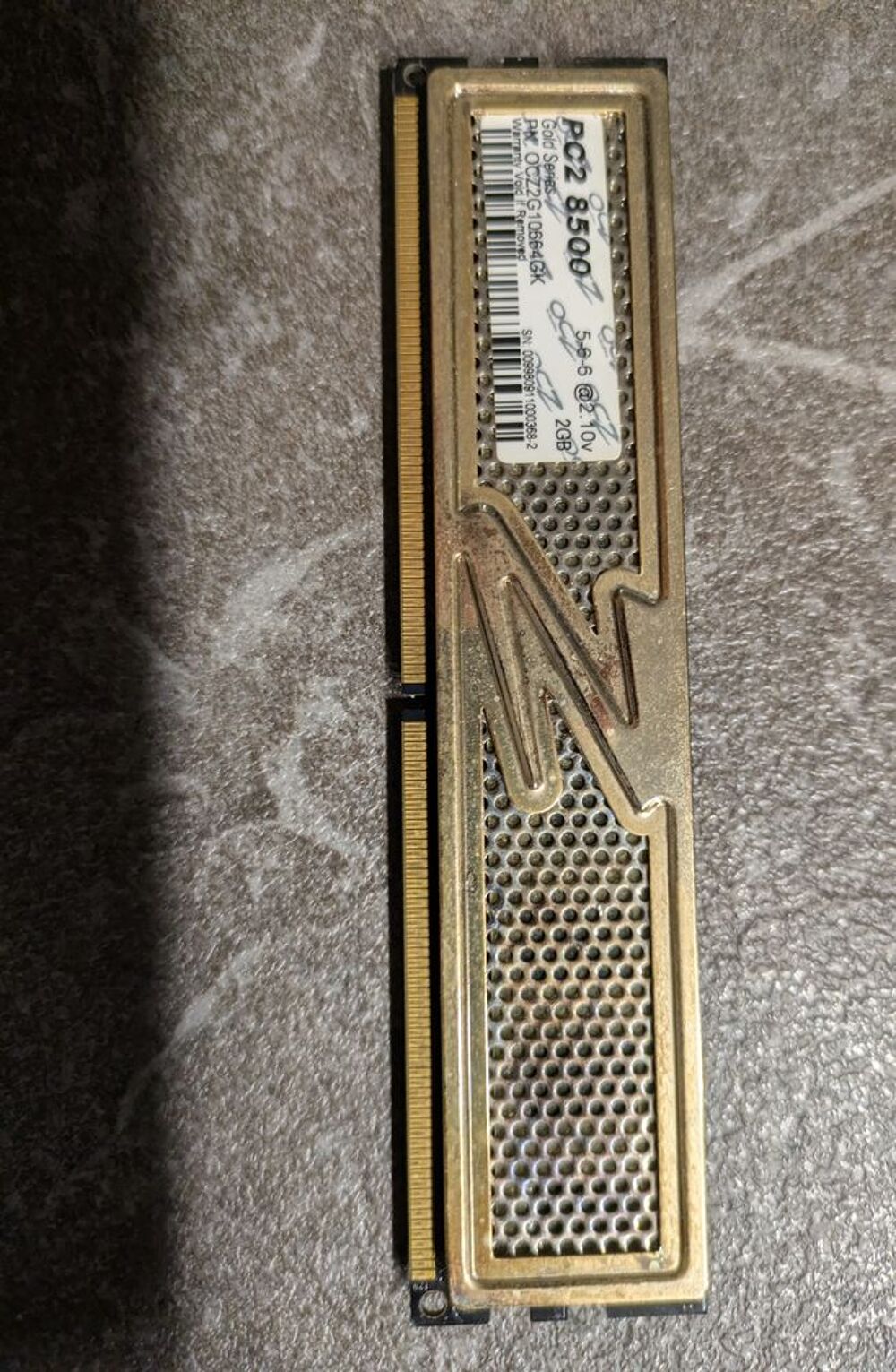 Barrettes m&eacute;moires de 2 GB Matériel informatique