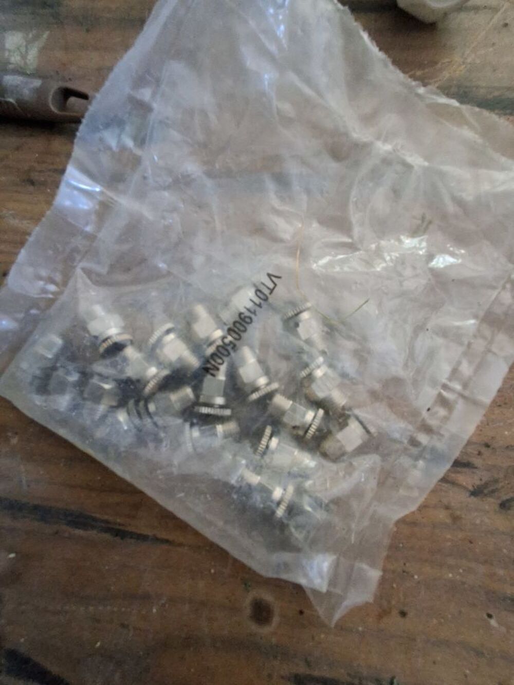 Radiateurs fonte tout &eacute;quip&eacute;s Bricolage