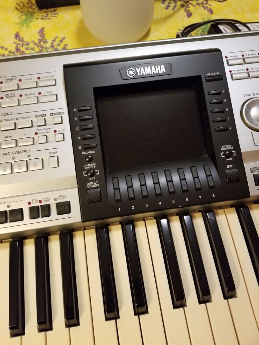 Clavier arrangeur Yamaha PSR-3000 en parfait &eacute;tat. Instruments de musique