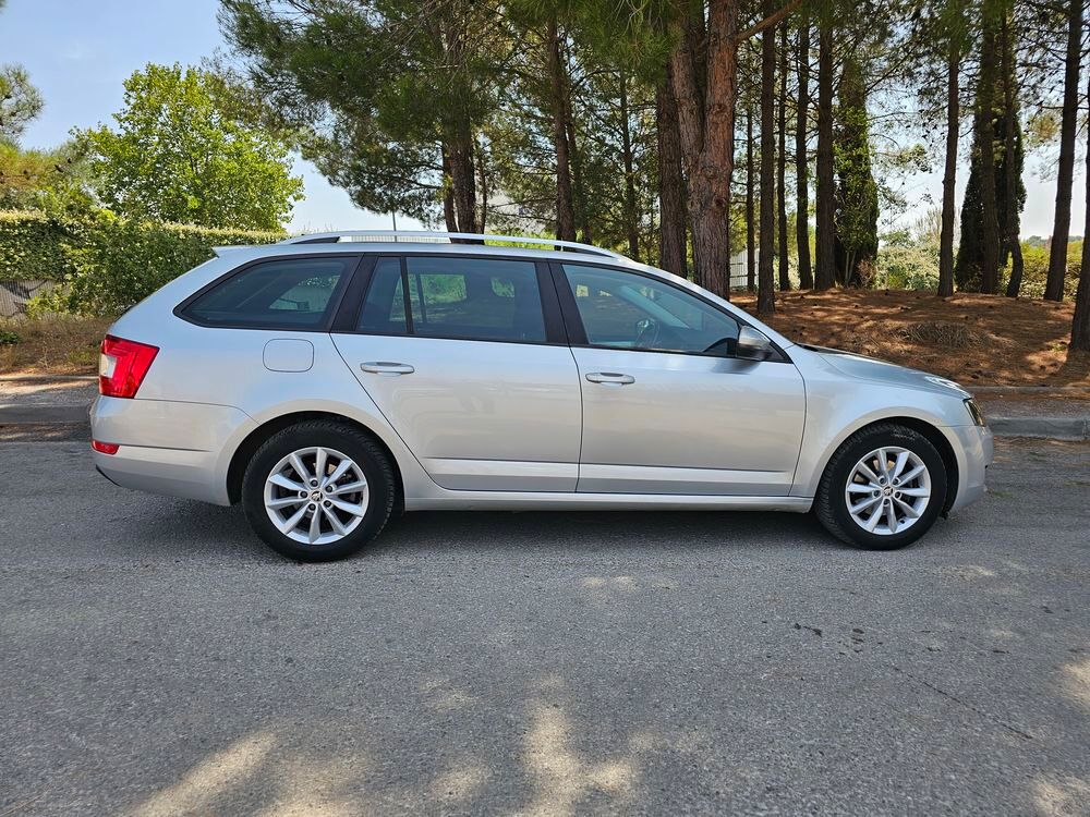 Octavia Combi 2.0 TDI 150 ch CR FAP 4x4 Green Tec Ambition 2014 occasion 34690 Fabr&egrave;gues