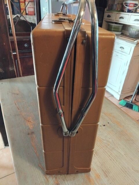 Lit b�b� youpla.do.2000 ..Collector DES  ANN�ES 1970 150 Strasbourg (67)