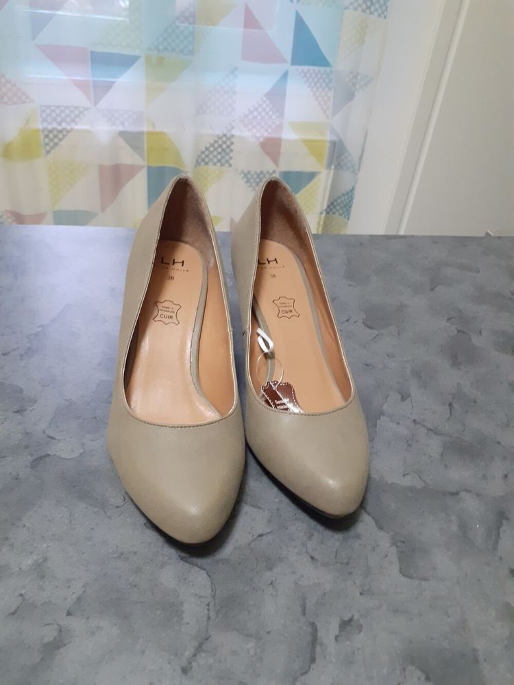 Escarpins neuf beige clair, La Halle, taille 38 Chaussures