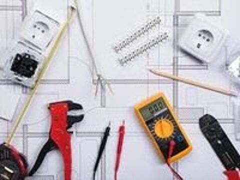   depanneur bricoleur intérieur extérieur a votre disposition 