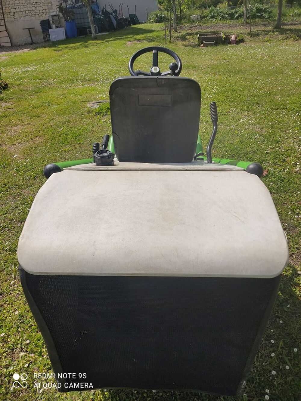 Tondeuse autoport&eacute;e etesia bahia etesia Jardin