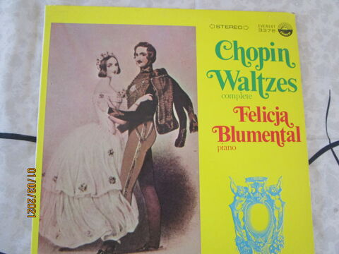 vinyle  CHOPIN WALTZES  par Félicia Blumental   au piano.
é 28 Chanteloup-en-Brie (77)