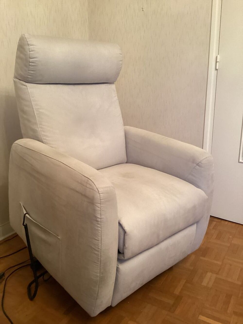 Fauteuil &eacute;lectrique releveur Meubles