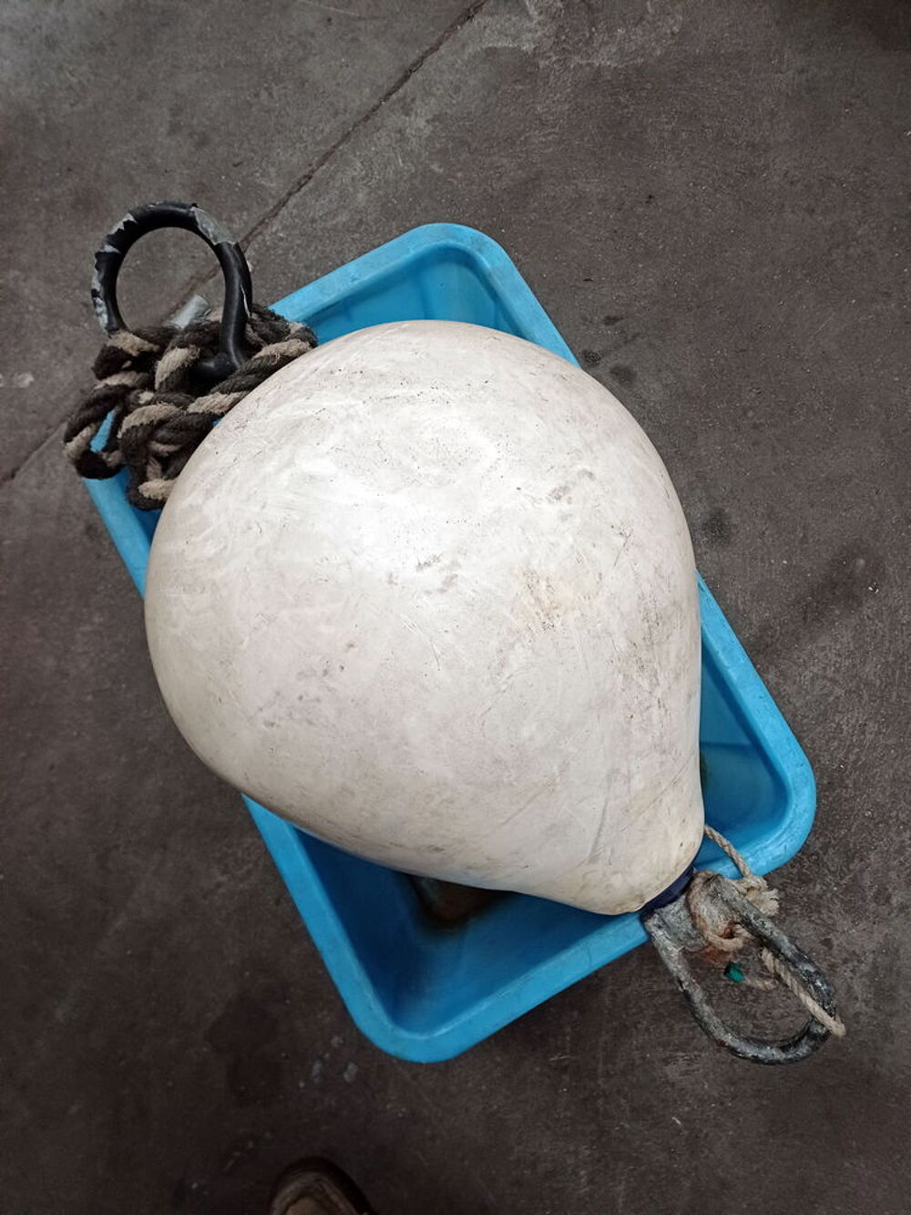 Bou&eacute;e &agrave; tige d'ancrage, de corps-mort ou de d&eacute;rive.. Sports