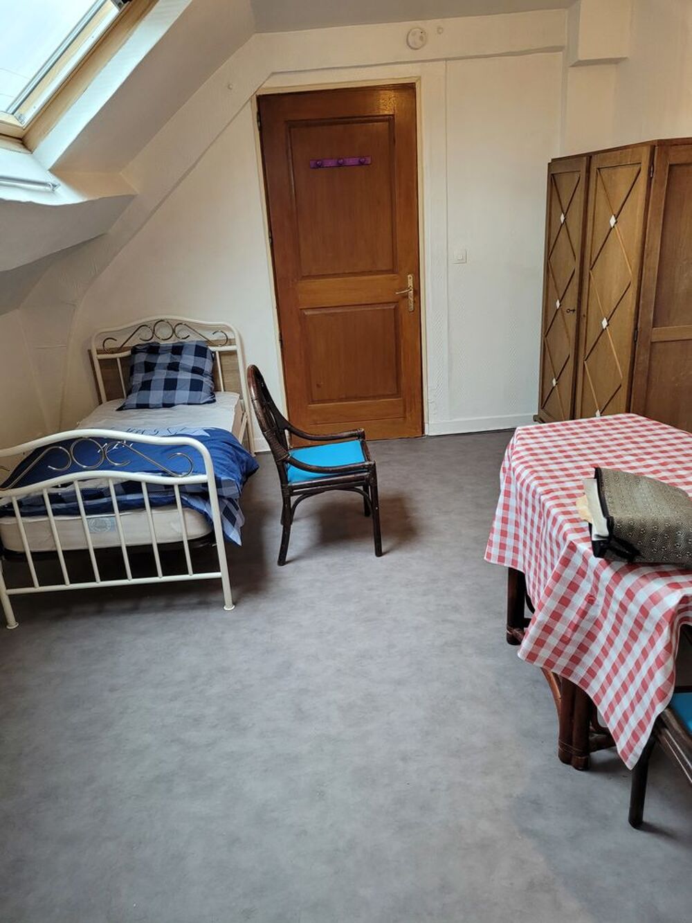 Location Chambre Région de Nogent sur seine , TRAINEL,10400 AUBE STUDIO Traînel
