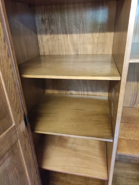Armoire en chene avec tagres. 150 Strasbourg (67)