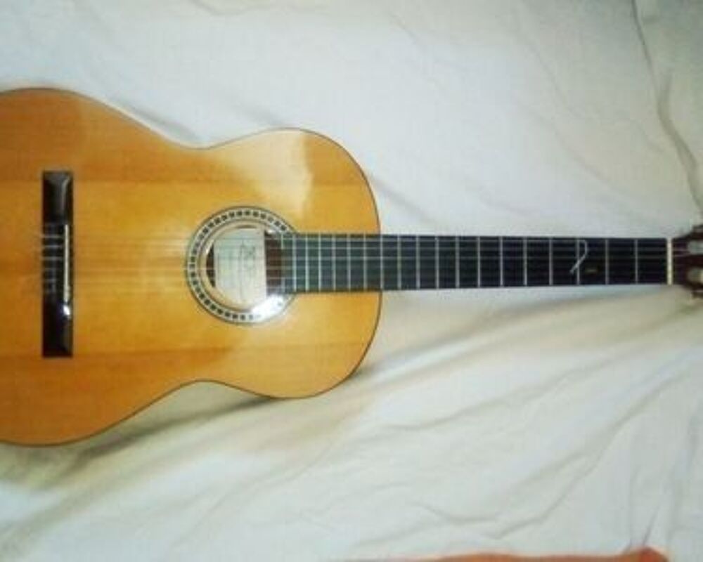Guitare Acoustique Classique XP 4/4 en Bois
Instruments de musique