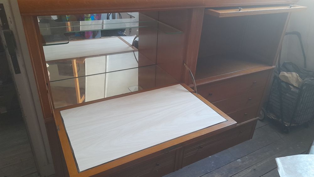 MEUBLE BOIS MASSIF VERNI L160 X H 124 X P 49 Meubles