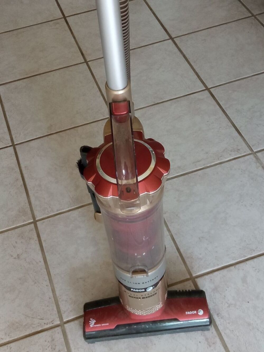 ASPIRATEUR FAGOR Electroménager