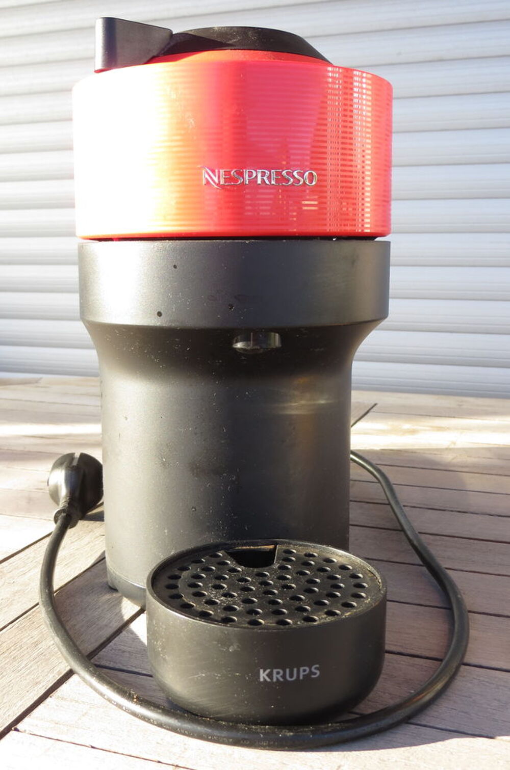Machine &agrave; caf&eacute; NESPRESSO VERTUO comme NEUVE (double emploi) Electroménager