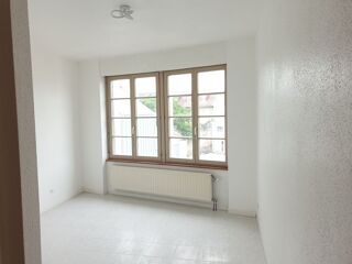  Appartement à louer 3 pièces 75 m²
