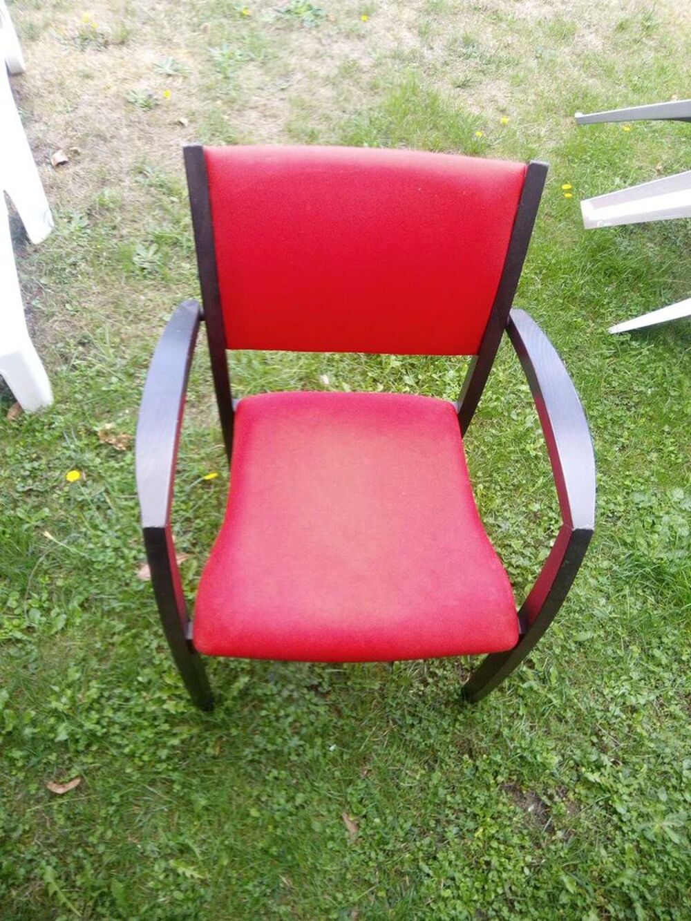 Chaise bureau &eacute;tat neuf sur Amiens Rivery. 20 €. A venir chercher. Meubles