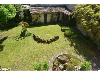  Maison  vendre 8 pices 321 m