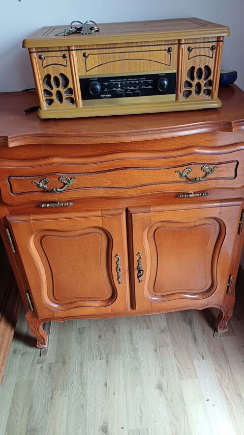 MEUBLE HIFI MERISIER MASSIF 40 Saint-Christol (34)