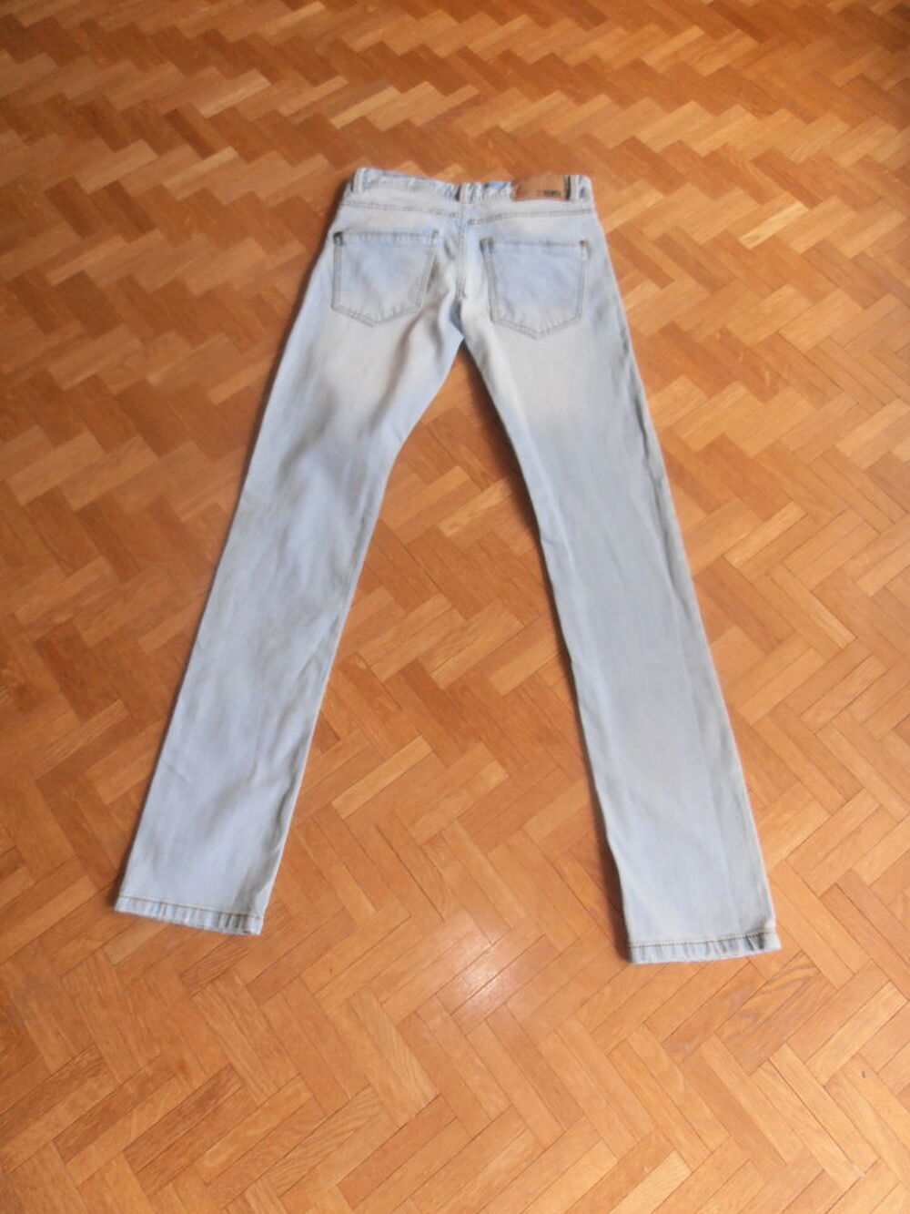 Jean clair Bizzbee (80) Vêtements