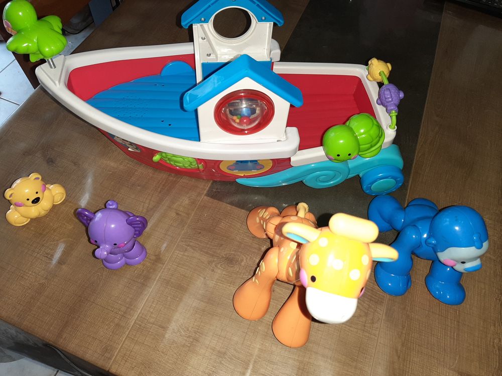 Bateau musicale arche de No&eacute; Fisher-Price. Premier &acirc;ge Jeux / jouets