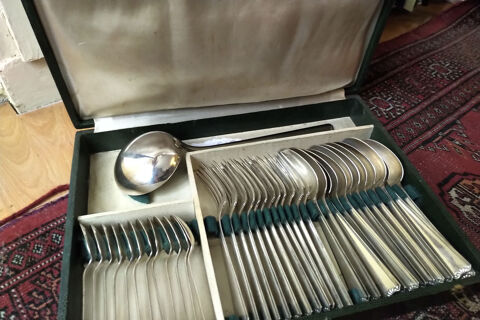 M�nag�re 36 couverts + louche 50 Paris 17 (75)