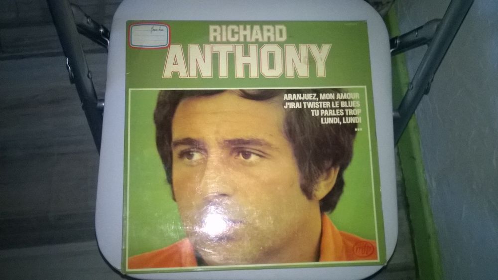 Vinyle Richard Anthony
ARANJUEZ , MON AMOUR 
1977
Excel
CD et vinyles