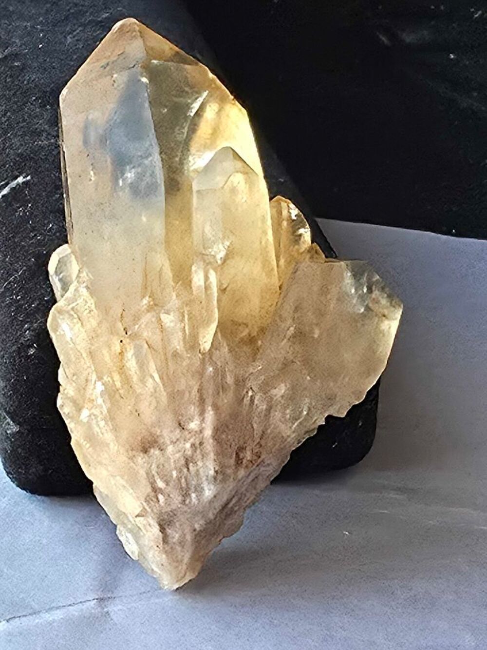 Magnifique Citrine Naturelle de Kolwezi RDC-Cristal Brut 70g 