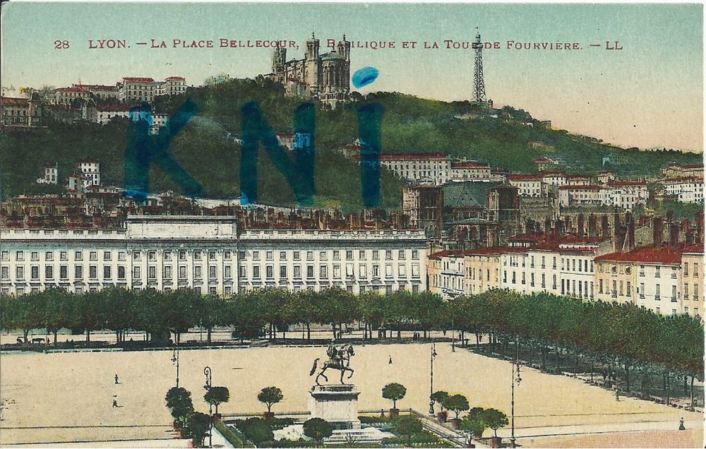 69 Lyon , La place Bellecour 