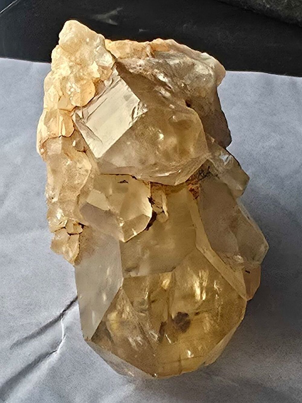 Pierre de Citrine Naturelle-Sp&eacute;cimen 180g 