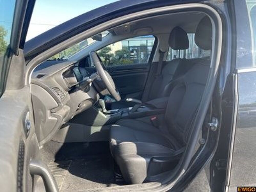 Megane IV RENAULT MEGANE IV 1.5 110 ch DCI BUSINESS 2016 occasion 42160 Andr&eacute;zieux-Bouth&eacute;on