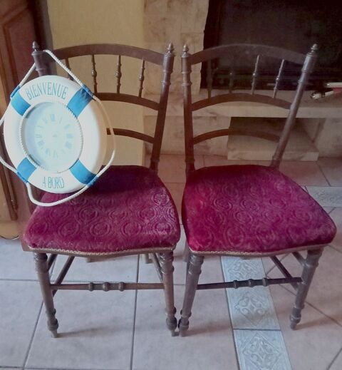 2 chaises anciennes en bois, assise velours rouge 0 Compeyre (12)