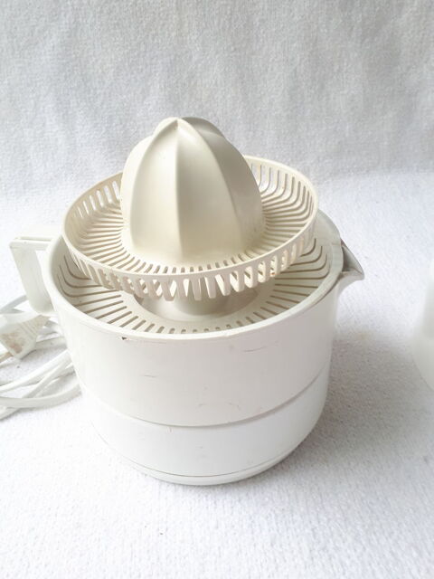 Presse agrumes lectrique 4 Montigny-Lencoup (77)