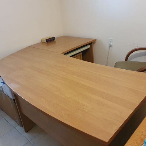 Bureau d'angle Professionnel 350 La Chapelle Largeau (79)