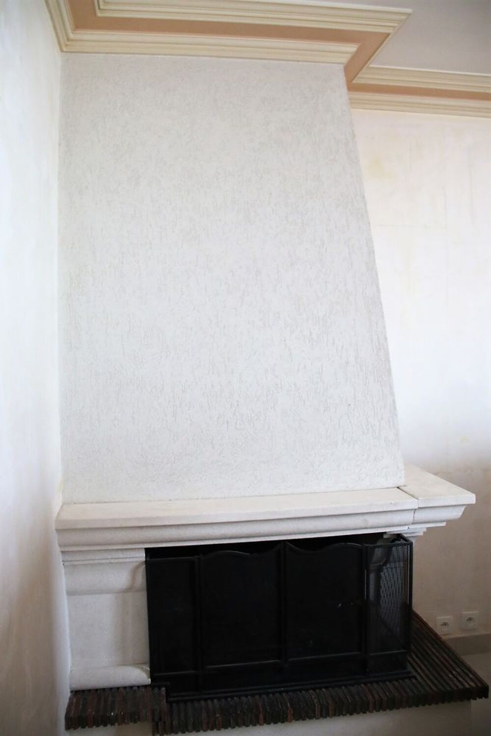 CHEMINEE en pierre du Gard Décoration