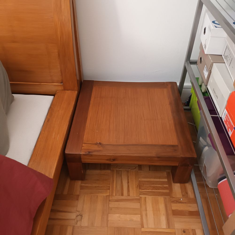 Lit La maison coloniale, sommier + ses 2 chevets Meubles