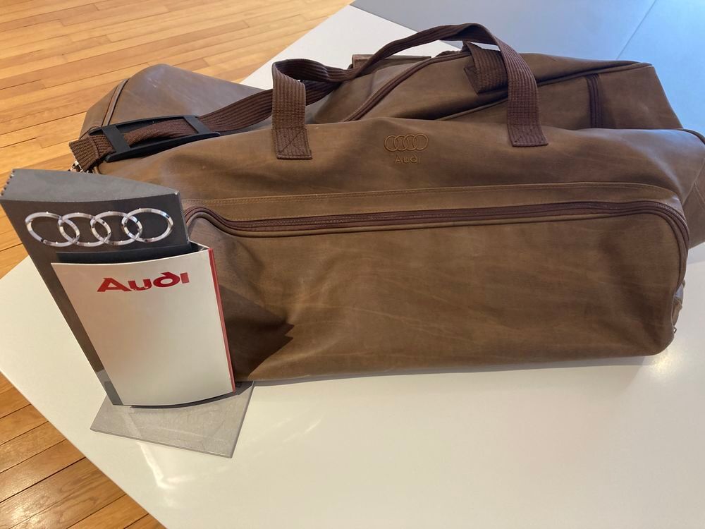 Grand sac de voyage de la marque AUDI DESIGNER Maroquinerie