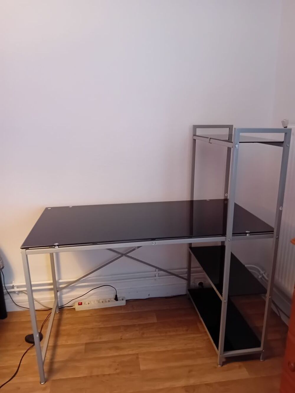 Bureau en verre et aluminium Meubles