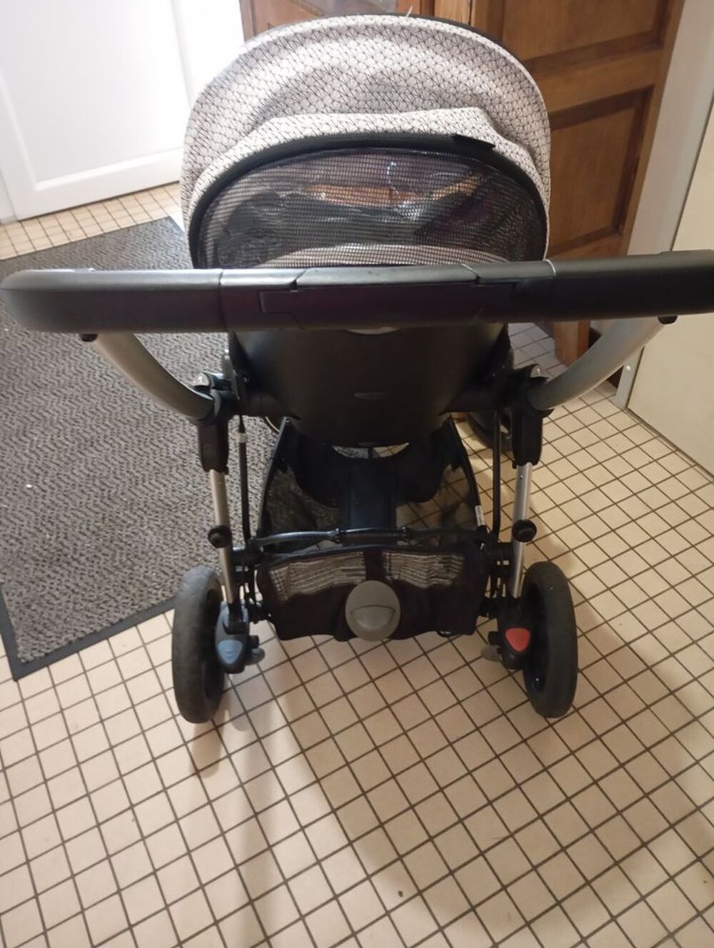 Poussette b&eacute;b&eacute; confort Puériculture