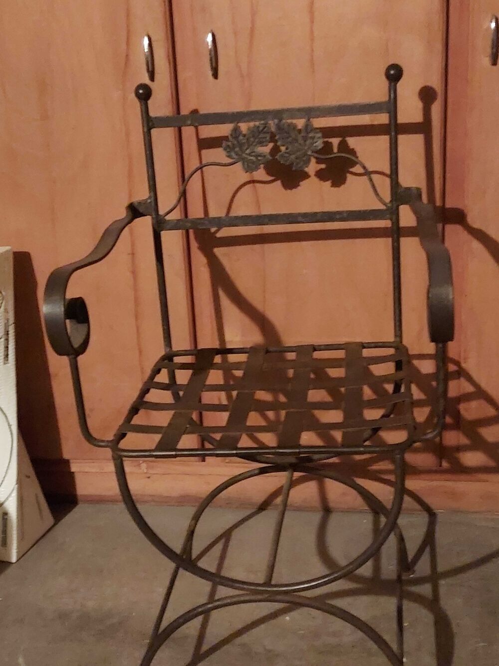 Chaise en fer forg&eacute; Meubles